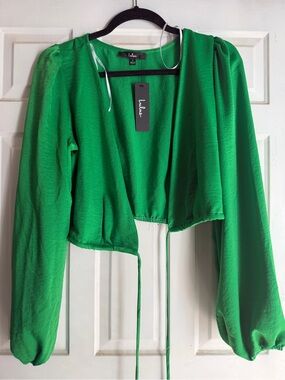 Lulu's Kelly Green Long-Sleeve Tie-Front Crop Top